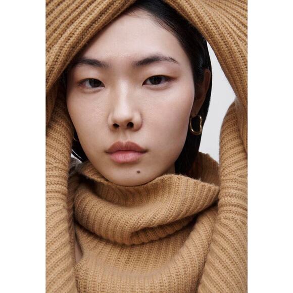 Jonathan Simkhai Dustin Cashmere Turtleneck Cut Out Pullover Sweater Resort 2023 - Picture 3 of 9